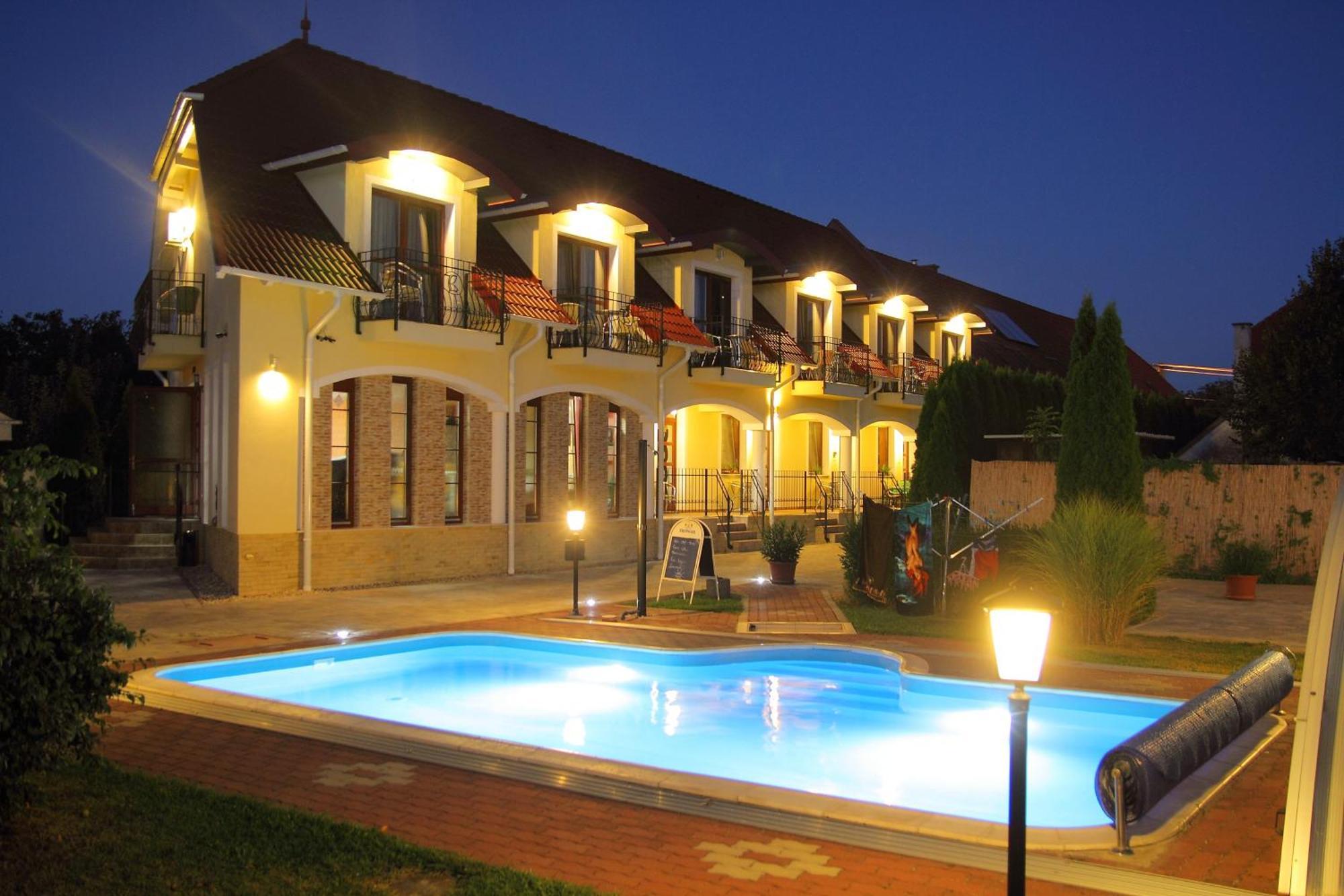Bajor Panzio Buek-Buekfuerdo, Adults Friendly 12 Plus Exterior photo
