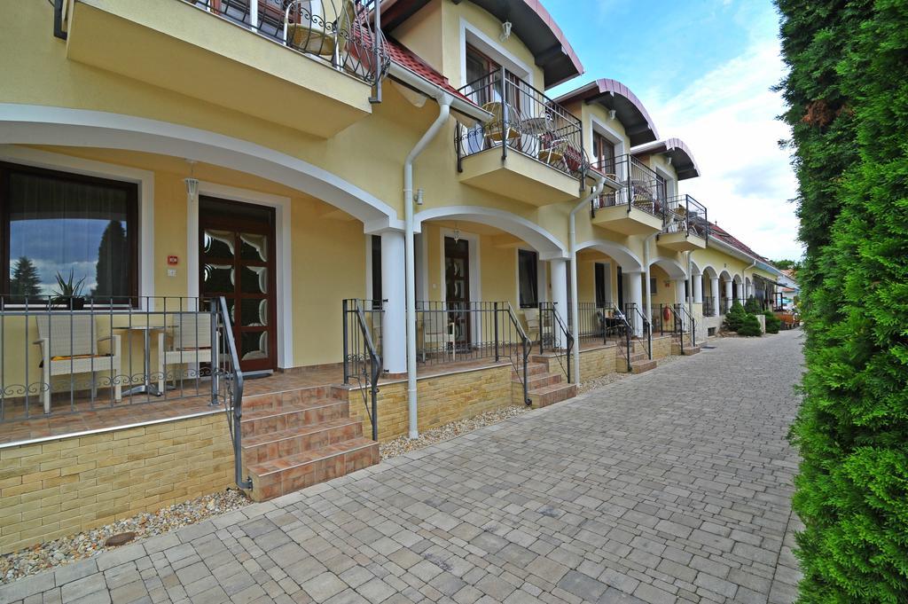 Bajor Panzio Buek-Buekfuerdo, Adults Friendly 12 Plus Exterior photo