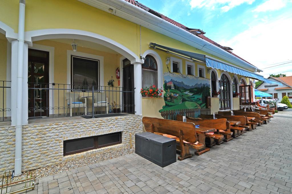 Bajor Panzio Buek-Buekfuerdo, Adults Friendly 12 Plus Exterior photo
