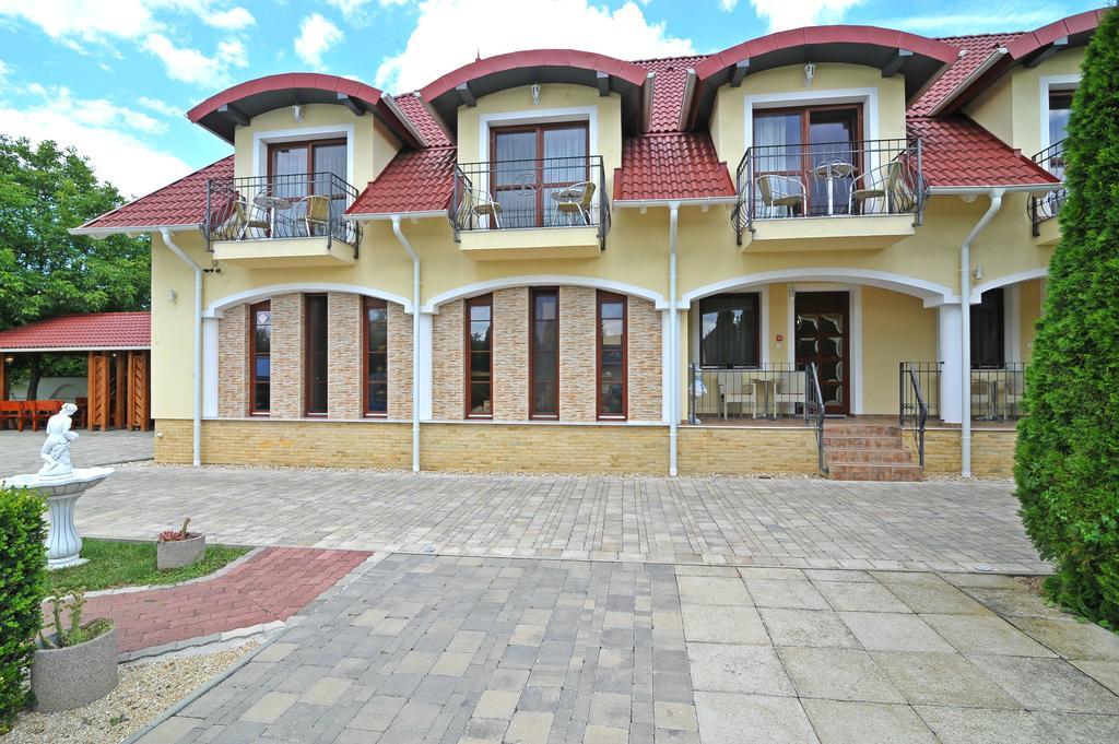 Bajor Panzio Buek-Buekfuerdo, Adults Friendly 12 Plus Exterior photo