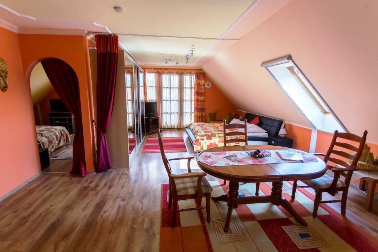 Bajor Panzio Buek-Buekfuerdo, Adults Friendly 12 Plus Exterior photo
